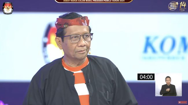 calon-wakil-presiden-cawapres-mahfud-md-nomor-urut-3-aat-menyampaikan-visi-dan-misi-dalam-debat-kedua-yang-digelar-di-jakarta-_169.png